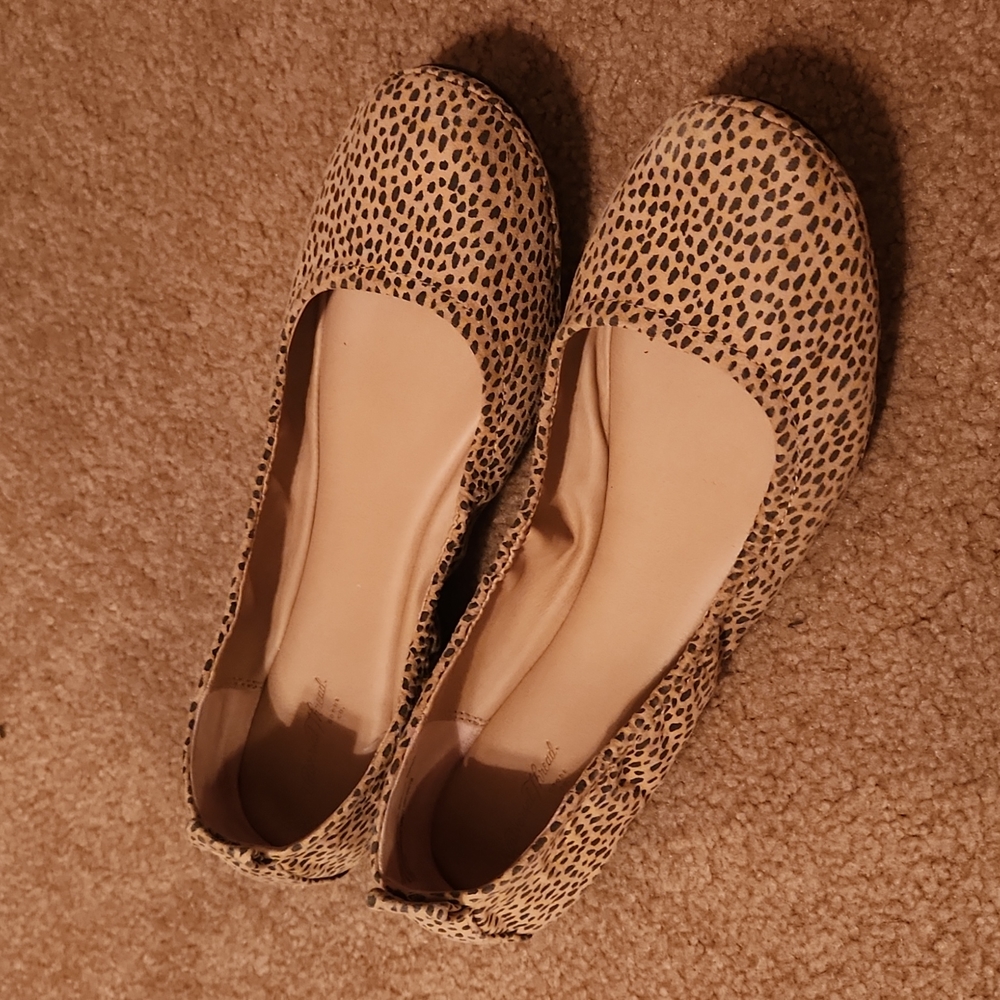 Leopard print ballet flats